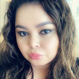 Meet your Posher, Karina